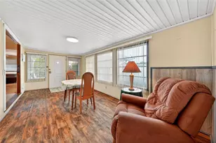 11914 Hickory Ln, Tavares, FL 32778 - Photo 3