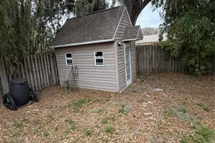 1413 Orange Ave, Tavares, FL 32778 - Photo 9