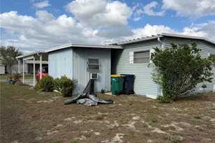 1023 Capella Dr, Tavares, FL 32778 - Photo 3