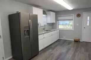 1023 Capella Dr, Tavares, FL 32778 - Photo 5