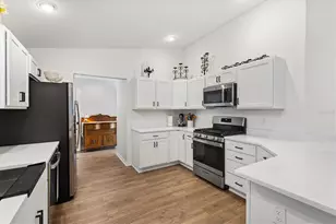 7427 Munday Ln, The Villages, FL 34762 - Photo 11