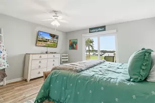 11634 W Bayshore Dr, Crystal River, FL 34429 - Photo 17