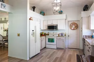 611 Lisbon Ln, The Villages, FL 32159 - Photo 9