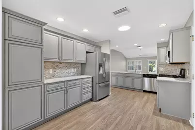 17559 SE 81st Parnassus Court, The Villages, FL 32162 - Photo 13