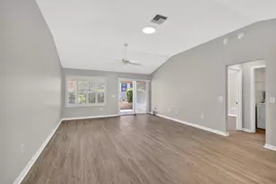 17559 SE 81st Parnassus Ct, The Villages, FL 32162 - Photo 5