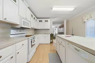 11836 Sussex Hill Way, Leesburg, FL 34788 - Photo 9