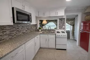 721 1/2 Park Dr, Leesburg, FL 34748 - Photo 7