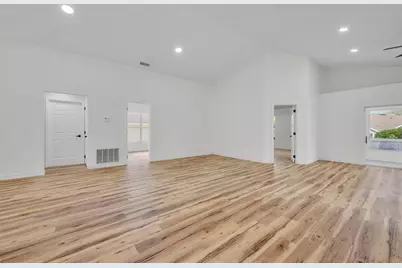 3635 Kingswood Court, Clermont, FL 34711 - Photo 11