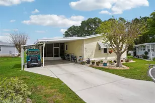 122 Tamarisk Way, Leesburg, FL 34748 - Photo 1