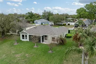 3804 Bayshore Cir, Tavares, FL 32778 - Photo 45