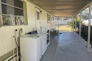 1079 NW 7th Blvd, Lake Panasoffkee, FL 33538 - Photo 5