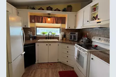 111 Winterberry Avenue, Wildwood, FL 34785 - Photo 3