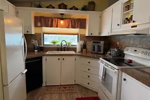 111 Winterberry Ave, Wildwood, FL 34785 - Photo 3