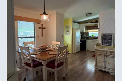 111 Winterberry Avenue, Wildwood, FL 34785 - Photo 9