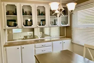 8 Orangewood Dr, Fruitland Park, FL 34731 - Photo 13