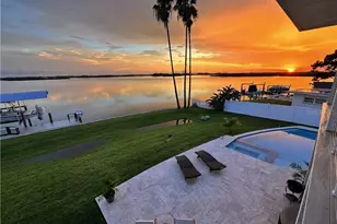 12010 W Bayshore Dr, Crystal River, FL 34429 - Photo 57