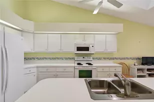 240 Juniper Way, Tavares, FL 32778 - Photo 7