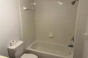 654 NW 6th Ave, Webster, FL 33597 - Photo 7