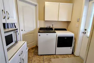 1912 Cr 439C, Lake Panasoffkee, FL 33538 - Photo 33