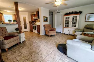 1912 Cr 439C, Lake Panasoffkee, FL 33538 - Photo 19