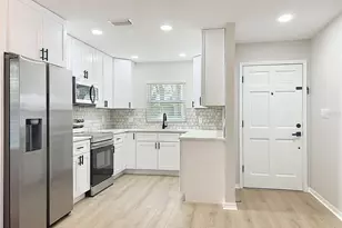 30848 Deal Dr, Sorrento, FL 32776 - Photo 7