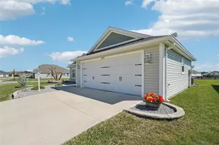 3279 Dzuro Dr, Oxford, FL 34484 - Photo 3