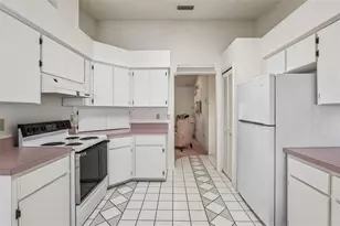 828 Dundee Cir, Leesburg, FL 34788 - Photo 11