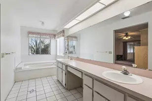 828 Dundee Cir, Leesburg, FL 34788 - Photo 17