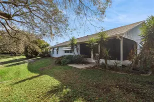 828 Dundee Cir, Leesburg, FL 34788 - Photo 29