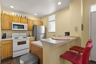4021 Venetian Bay Dr, Kissimmee, FL 34741 - Photo 5