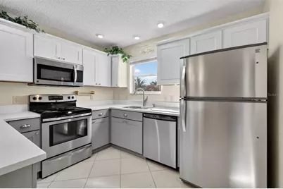 2677 English Ivy Circle, The Villages, FL 32162 - Photo 7