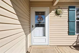 2677 English Ivy Cir, The Villages, FL 32162 - Photo 5