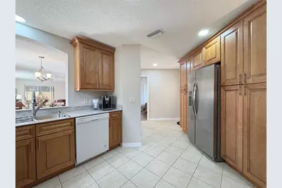 884 Radclife Berea Place, The Villages, FL 32162 - Photo 5