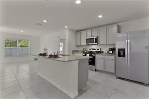 8661 Triumph Cir, Wildwood, FL 34785 - Photo 7