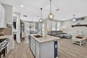 231 Messina Pl, Howey in the Hills, FL 34737 - Photo 9