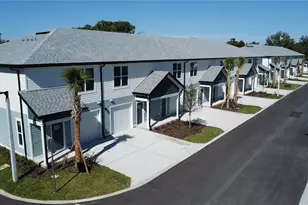 1147 E Caroline St, Tavares, FL 32778 - Photo 1