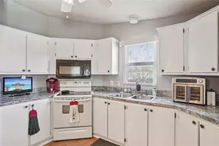 510 Bonita Dr, The Villages, FL 32159 - Photo 17