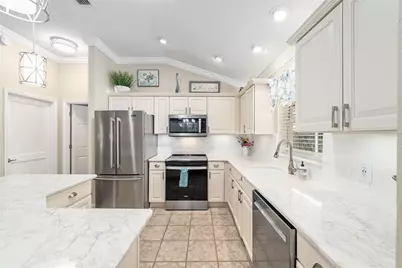 17760 SE 85th Causton Court, The Villages, FL 32162 - Photo 13