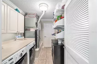 17760 SE 85th Causton Ct, The Villages, FL 32162 - Photo 39