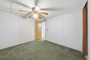 31621 S Lake Dr, Eustis, FL 32736 - Photo 27