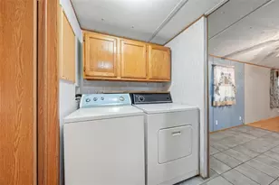 31621 S Lake Dr, Eustis, FL 32736 - Photo 23