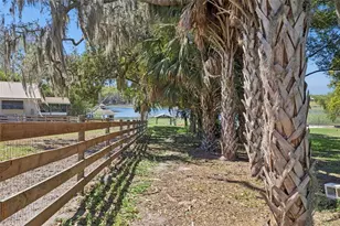 504 Co Rd 468, Fruitland Park, FL 34731 - Photo 35