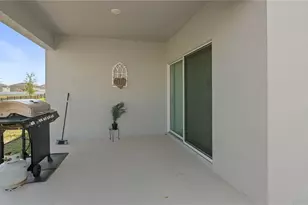 1020 Calico Pointe Cir, Groveland, FL 34736 - Photo 19