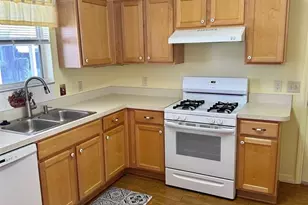 9230 SE 179th Wesley St, The Villages, FL 32162 - Photo 7