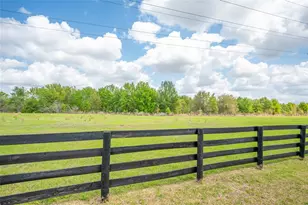 1647 Campos Dr, The Villages, FL 32162 - Photo 3