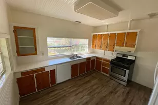 902 S Grove St, Eustis, FL 32726 - Photo 7