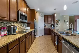 219 Bella Way, Groveland, FL 34736 - Photo 9