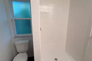 2525 6th Ave Dr E, Bradenton, FL 34208 - Photo 7