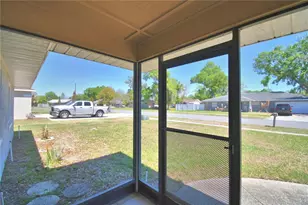 3654 Opal Dr, Mulberry, FL 33860 - Photo 3