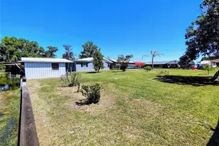 664 Cr 467, Lake Panasoffkee, FL 33538 - Photo 7